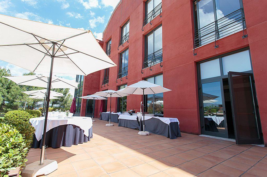 Hotel Barcelona Golf Resort 4 Sup Сант Естеве Сесровирес Екстериор снимка